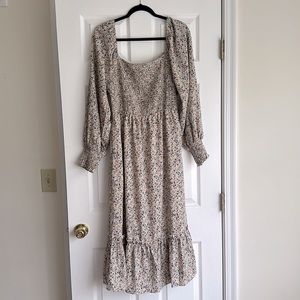 Floral long sleeve smocked top Max Dress Size. L